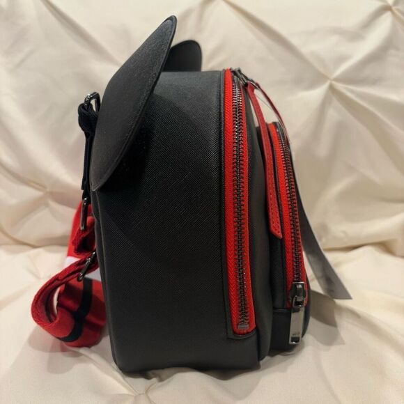 Disney X Baby Freshly Picked Black Mickey Anaheim Crossbody Bag Changing Pad NWT - Picture 5 of 9
